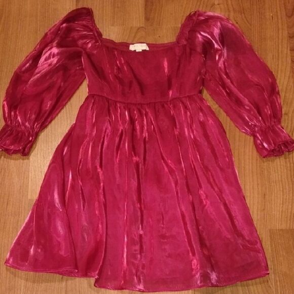 Elegant Red Mini Dress - Picture 1 of 5